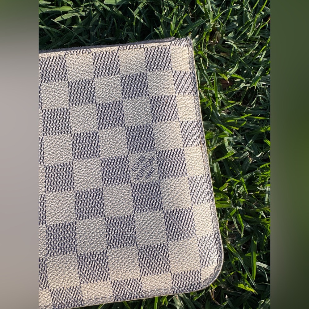 Louis Vuitton Damier Azur Neverfull Pouchette - Picture 2 of 11